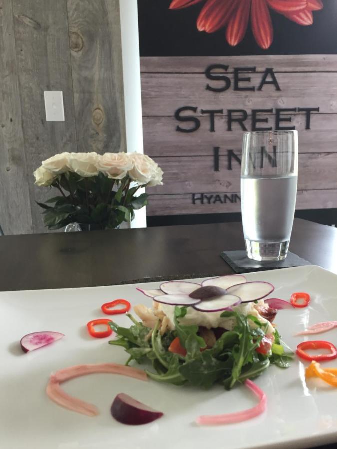 Sea Street Inn ハイアニス・ポート エクステリア 写真